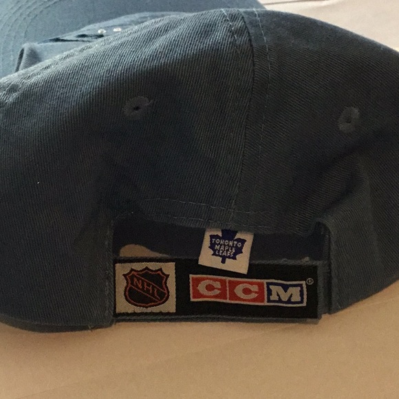 CCM Toronto Maple Leafs cap - Picture 4 of 4